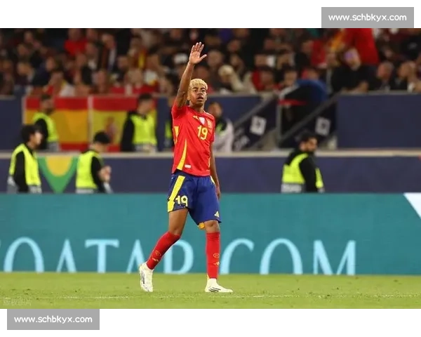 纳斯里力挺登贝莱:天赋属亚马尔,但赛季表现他才是金球最佳 纳斯里力挺登贝莱:天赋属亚马尔,但赛季表现他才是金球最佳